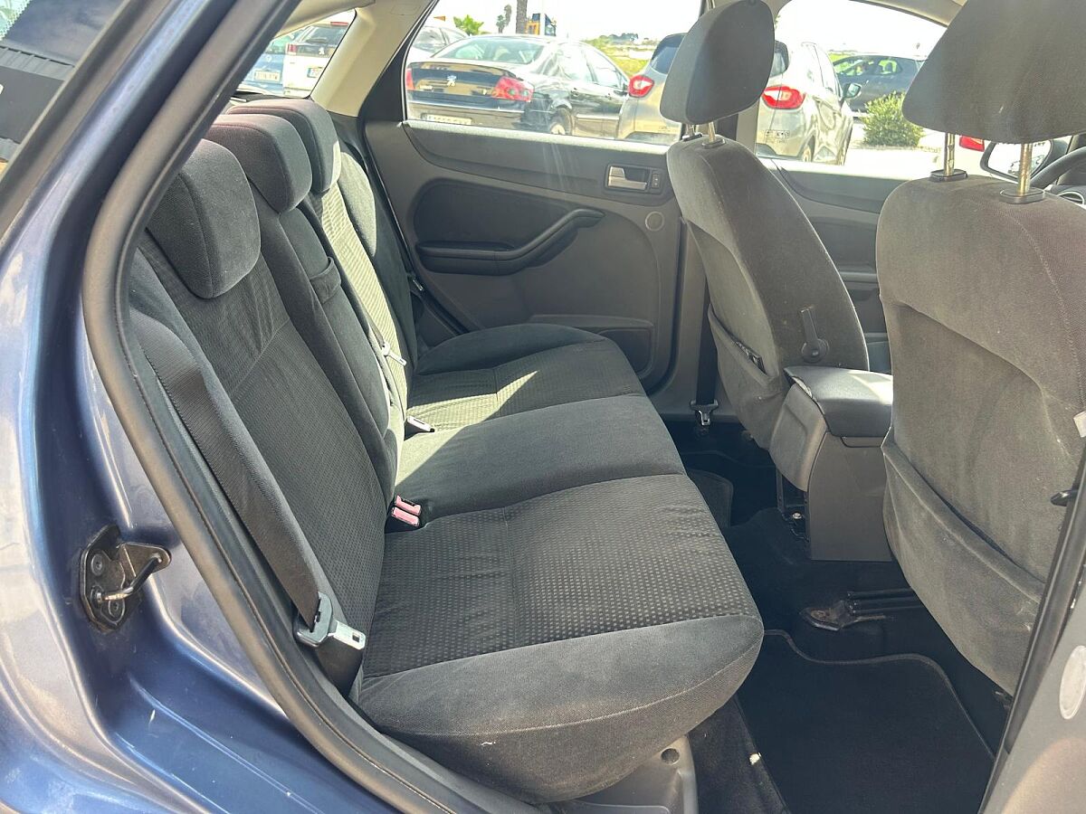FORD FOCUS GHIA 1.8 TDCI MANUAL SPANISH LHD IN SPAIN 98000 MILES SUPERB 2005